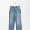 Jeans aus Denim Jeans aus Denim