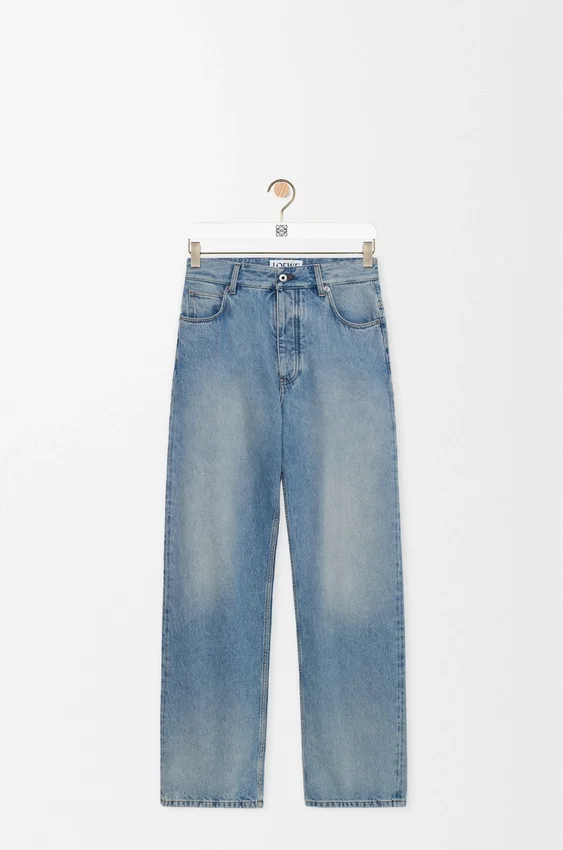 Jeans aus Denim Jeans aus Denim