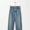 Jeans aus Denim Jeans aus Denim