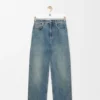 Jeans aus Denim Jeans aus Denim