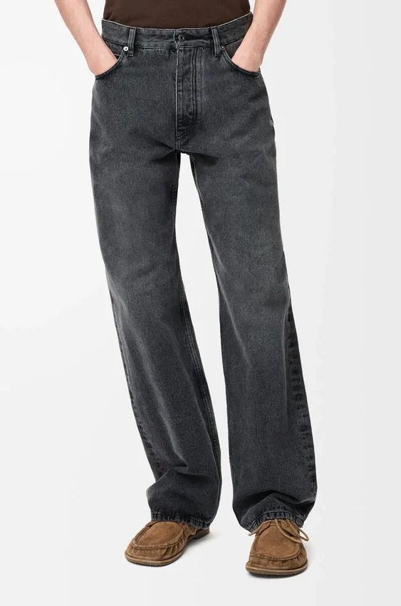 Jeans aus Denim Jeans aus Denim