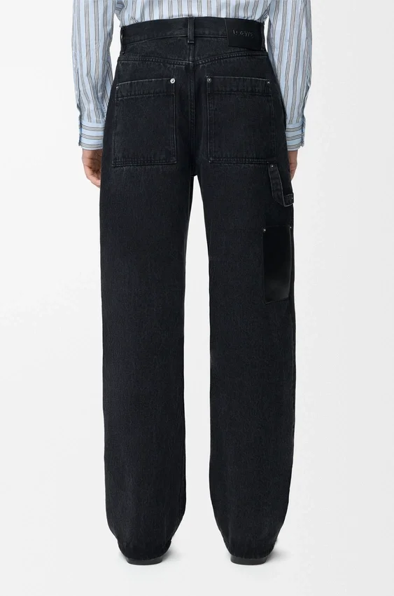 Jeans aus Denim Jeans aus Denim