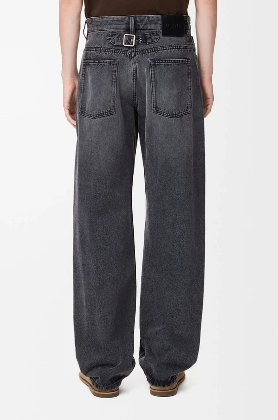 Jeans aus Denim Jeans aus Denim