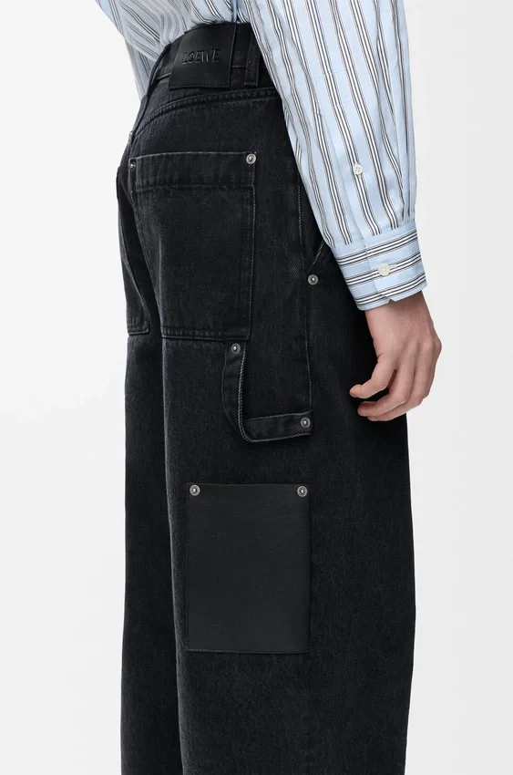 Jeans aus Denim Jeans aus Denim