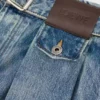 Jeans aus Denim Jeans aus Denim