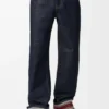 Jeans mit umgeschlagenen Säumen aus Denim Jeans mit umgeschlagenen Säumen aus Denim