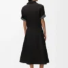 Kleid aus Baumwolle und Seide Kleid aus Baumwolle und Seide