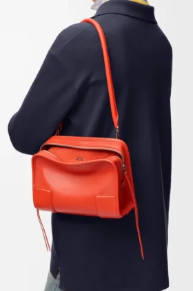 Kleine Amazona 180-Tasche aus weichem Kalbsleder