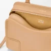 Kleine Amazona 180-Tasche aus weichem Kalbsleder Kleine Amazona 180-Tasche aus weichem Kalbsleder