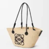 Kleine Anagram-Korb-Tasche aus Iraca-Palme und Kalbsleder Kleine Anagram-Korb-Tasche aus Iraca-Palme und Kalbsleder