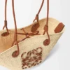 Kleine Anagram-Korb-Tasche aus Iraca-Palme und Kalbsleder Kleine Anagram-Korb-Tasche aus Iraca-Palme und Kalbsleder