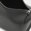 Kleine Cubi-Umhängetasche aus geschmeidigem, glattem Kalbsleder und Jacquard Kleine Cubi-Umhängetasche aus geschmeidigem, glattem Kalbsleder und Jacquard