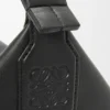 Kleine Cubi-Umhängetasche aus geschmeidigem, glattem Kalbsleder und Jacquard Kleine Cubi-Umhängetasche aus geschmeidigem, glattem Kalbsleder und Jacquard