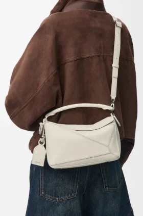 Kleine «Featherlight Puzzle»-Tasche aus Nappa-Lammleder
