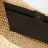 Kleine Hobo-Tasche mit Lochmuster aus Raffia und Kalbsleder Kleine Hobo-Tasche mit Lochmuster aus Raffia und Kalbsleder