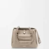 Kleine Madrid-Tasche aus geschmeidigem genarbtem Kalbsleder Kleine Madrid-Tasche aus geschmeidigem genarbtem Kalbsleder