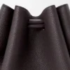 Kleine Madrid-Tasche aus geschmeidigem genarbtem Kalbsleder Kleine Madrid-Tasche aus geschmeidigem genarbtem Kalbsleder