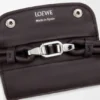 Kleine Madrid-Tasche aus geschmeidigem genarbtem Kalbsleder Kleine Madrid-Tasche aus geschmeidigem genarbtem Kalbsleder