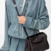 Kleine Madrid-Tasche aus geschmeidigem genarbtem Kalbsleder Kleine Madrid-Tasche aus geschmeidigem genarbtem Kalbsleder