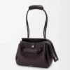Kleine Madrid-Tasche aus geschmeidigem genarbtem Kalbsleder Kleine Madrid-Tasche aus geschmeidigem genarbtem Kalbsleder