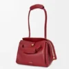 Kleine Madrid-Tasche aus geschmeidigem Kalbsleder Kleine Madrid-Tasche aus geschmeidigem Kalbsleder
