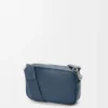 Kleine «Pebble»-Messenger-Tasche aus geschmeidigem, genarbtem Kalbsleder Kleine «Pebble»-Messenger-Tasche aus geschmeidigem, genarbtem Kalbsleder