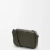 Kleine «Pebble»-Messenger-Tasche aus geschmeidigem, genarbtem Kalbsleder Kleine «Pebble»-Messenger-Tasche aus geschmeidigem, genarbtem Kalbsleder