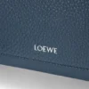 Kleine «Pebble»-Messenger-Tasche aus geschmeidigem, genarbtem Kalbsleder Kleine «Pebble»-Messenger-Tasche aus geschmeidigem, genarbtem Kalbsleder