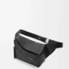 Kleine Puzzle Bumbag aus genarbtem Kalbsleder Kleine Puzzle Bumbag aus genarbtem Kalbsleder