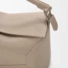 Kleine Puzzle Edge-Tasche aus weichem, genarbtem Kalbsleder Kleine Puzzle Edge-Tasche aus weichem, genarbtem Kalbsleder