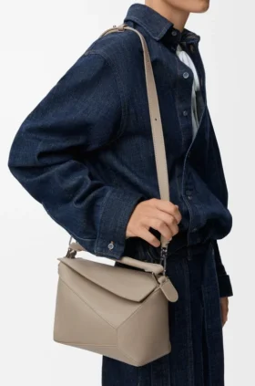 Kleine Puzzle Edge-Tasche aus weichem, genarbtem Kalbsleder