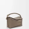 Kleine Puzzle Edge-Tasche aus weichem, genarbtem Kalbsleder Kleine Puzzle Edge-Tasche aus weichem, genarbtem Kalbsleder
