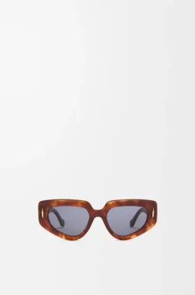 Kleine Sonnenbrille im Schmetterlings-Design