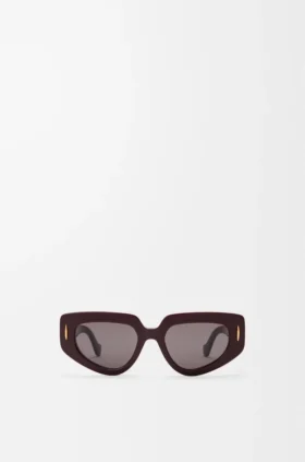 Kleine Sonnenbrille im Schmetterlings-Design