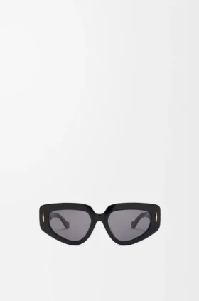 Kleine Sonnenbrille im Schmetterlings-Design