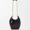 Kleine Squeeze-Tasche aus gewebtem Nappa-Kalbsleder Kleine Squeeze-Tasche aus gewebtem Nappa-Kalbsleder