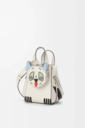 Kompakte «Futurist Cat»-Hammock-Tasche aus klassischem Kalbsleder