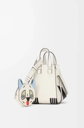 Kompakte «Futurist Cat»-Hammock-Tasche aus klassischem Kalbsleder