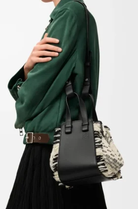 Kompakte Hammock-Tasche aus gewebtem Textil