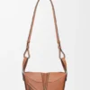 Kompakte «Hammock»-Tasche aus klassischem Kalbsleder Kompakte «Hammock»-Tasche aus klassischem Kalbsleder
