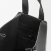 Kompakte «Hammock»-Tasche aus klassischem Kalbsleder Kompakte «Hammock»-Tasche aus klassischem Kalbsleder