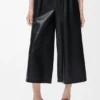 Kurze Hose aus Nappa-Lammleder Kurze Hose aus Nappa-Lammleder