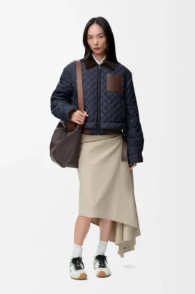 Kurze Jacke aus Funktionsstoff