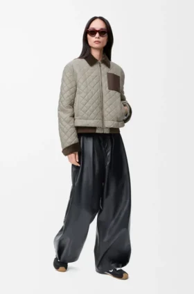 Kurze Jacke aus Funktionsstoff