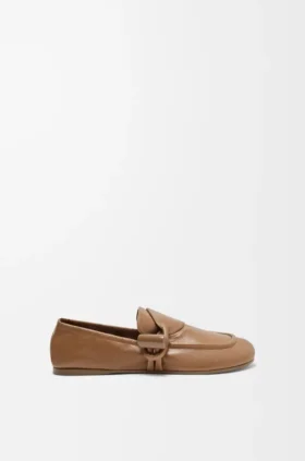 Loafer mit Toggle-Verschluss aus glänzendem, glattem Kalbsleder