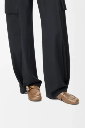 Loafer mit Toggle-Verschluss aus glänzendem, glattem Kalbsleder