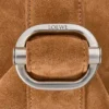 «Loop Bucket» aus Kalbsveloursleder «Loop Bucket» aus Kalbsveloursleder