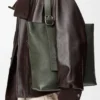 Loop Zipped Tote aus geschmeidigem genarbtem Kalbsleder Loop Zipped Tote aus geschmeidigem genarbtem Kalbsleder