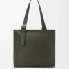 Loop Zipped Tote aus geschmeidigem genarbtem Kalbsleder Loop Zipped Tote aus geschmeidigem genarbtem Kalbsleder