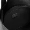 Loop Zipped Tote aus geschmeidigem genarbtem Kalbsleder Loop Zipped Tote aus geschmeidigem genarbtem Kalbsleder